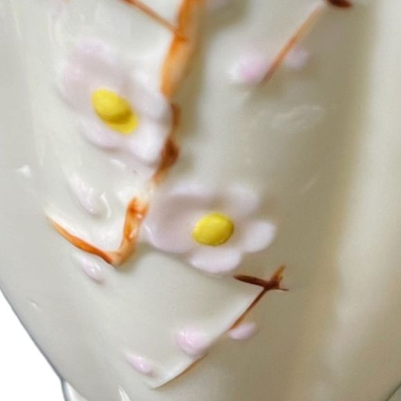 Vintage Belleek Pottery Thorn Vase Yellow 7th Gold/Brown Mark 1980-1992 - Picture 6 of 6